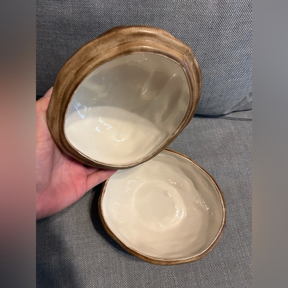 Vintage Walnut Shaped Lidded Trinket Box - Picture 10 of 10